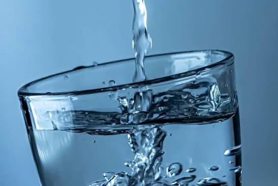 HighSignalDaily's tweet photo. Between 2015 and 2024, 961 million people gained access to safely managed drinking water available at home, free from contamination, and delivered through improved sources. https://t.co/QcRZ1LZWW6