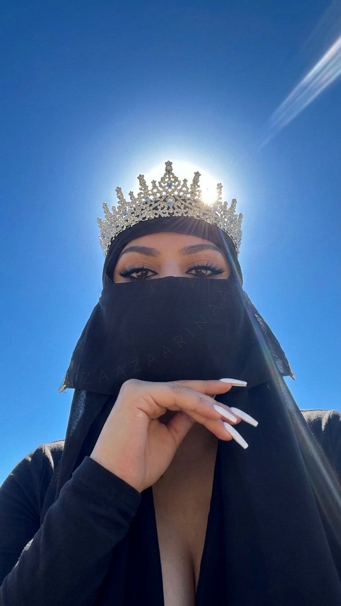 marimhkim9's tweet photo. أصبحنا وأصبح الملك لله ❤️🌹 https://t.co/r8IJNAJLV8