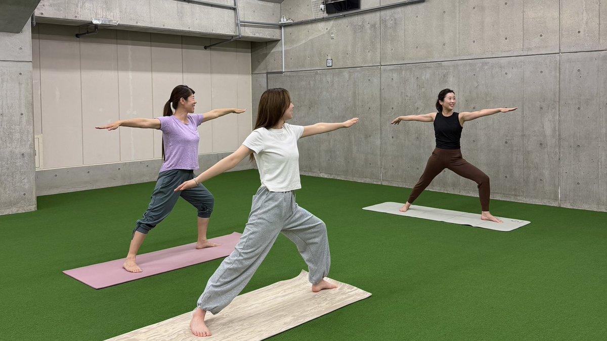 omiyaparksoccer's tweet photo. /
🧘♀️#OXB #ヨガ スクール
🕊️ヨガと、人生と、心地よい“余白”を
\
🏟️#NACK5スタジアム大宮 で
✨毎月2回木曜日10:30-11:30にて開催してます
8/13(木)
8/27(木)
9/10(木)
9/24(木)
美姿勢がテーマの女性向けクラス🌿
初心者の方も大歓迎です🙌
詳細・申込みは👇
https://t.co/0QEzy5UKOe https://t.co/SLPiTutCpj