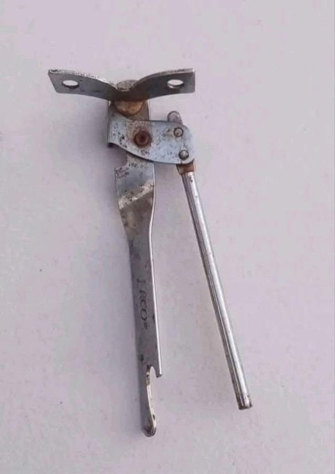 Sofia50020Sofia's tweet photo. Name this object without Googling. https://t.co/5p4v79dkzt