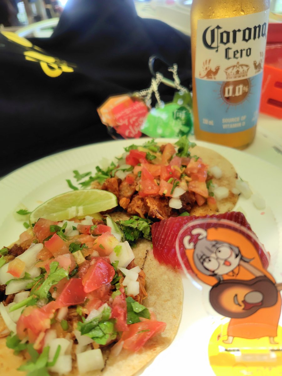 emitarou12's tweet photo. タコスお肉もりもりで美味しかったです🌮

ﾊ(*ﾟ～ﾟ*)ﾓｸﾞ ﾓｸﾞ🍋

🍺( ¯꒳​¯ )ᐝ🍺
(ﾉﾝｱﾙ ﾃﾞﾓｲｲｷﾌﾞﾝ ｱｼﾀｶﾗｼｺﾞﾄﾜｽﾚﾏｽ)

(っ'ω'c)ﾜｸﾜｸ✨🎸

#SSWさとう。 https://t.co/hikH0nyQwP