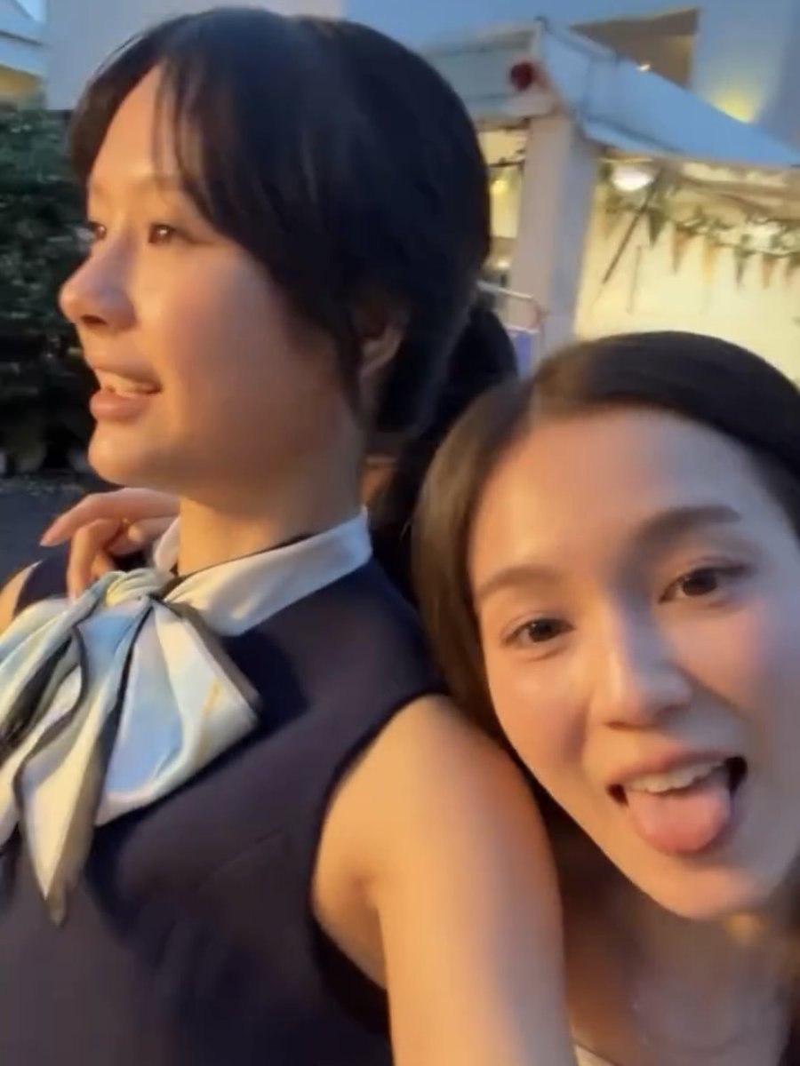 nmwnwy's tweet photo. 💖แค่ห้ามน่ารักกับใครแบบนั้น
เว้นให้ฉันคนเดียวได้มั้ย

💚อยากบอกว่าฉันแอบไปคิดกับเธอบ่อย ๆ
ฉันน่าจะแอบรักเธอหน่อย ๆ https://t.co/GXw2htQRZZ