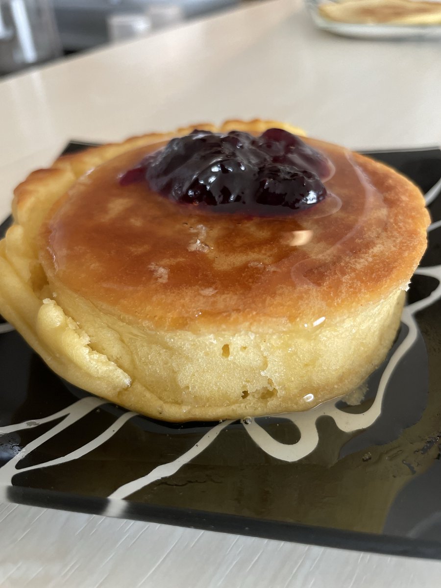 oton_on3's tweet photo. ミックス使わずふわっ厚ホットケーキ作った https://t.co/coqPrQu53A