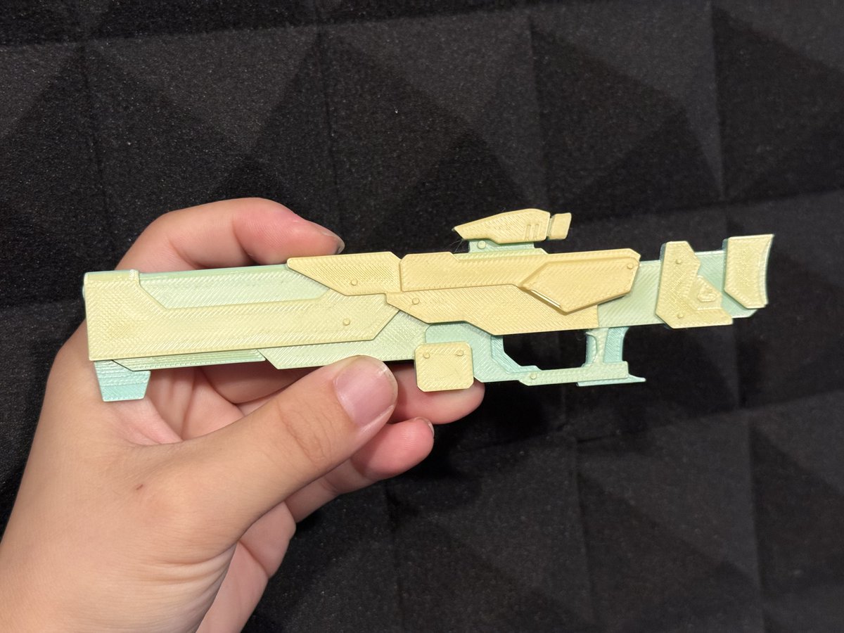 renji_cos's tweet photo. スーパーノヴァ
15cmミニチュアのモックアップできた

明日本番印刷をかけます
poop量産限界プリントを24時間で出来ただけ、おそらく3個くらいかも？

完成品の仕上がり見て決めます、2500か3000円…！！

ツルチェン機ほしいね〜… https://t.co/mFXc0WsqAo