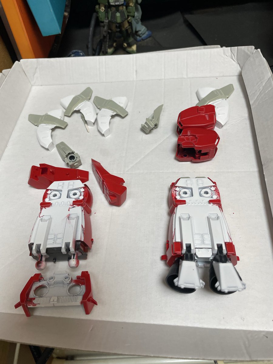KAZxa3m's tweet photo. #制作がストップしてるモノ
①
EX-Sガンダム(HG)
2022頃ストップ。
マスキング失敗と、専用シールの紛失、再配色バランスやらで、やる気力がなくなったガンプラ。
現在はカラデザが固まったので、涼しくなったら(塗装が野外なので😅)再開する予定のひとつです。 https://t.co/Y8YiAGUWsf