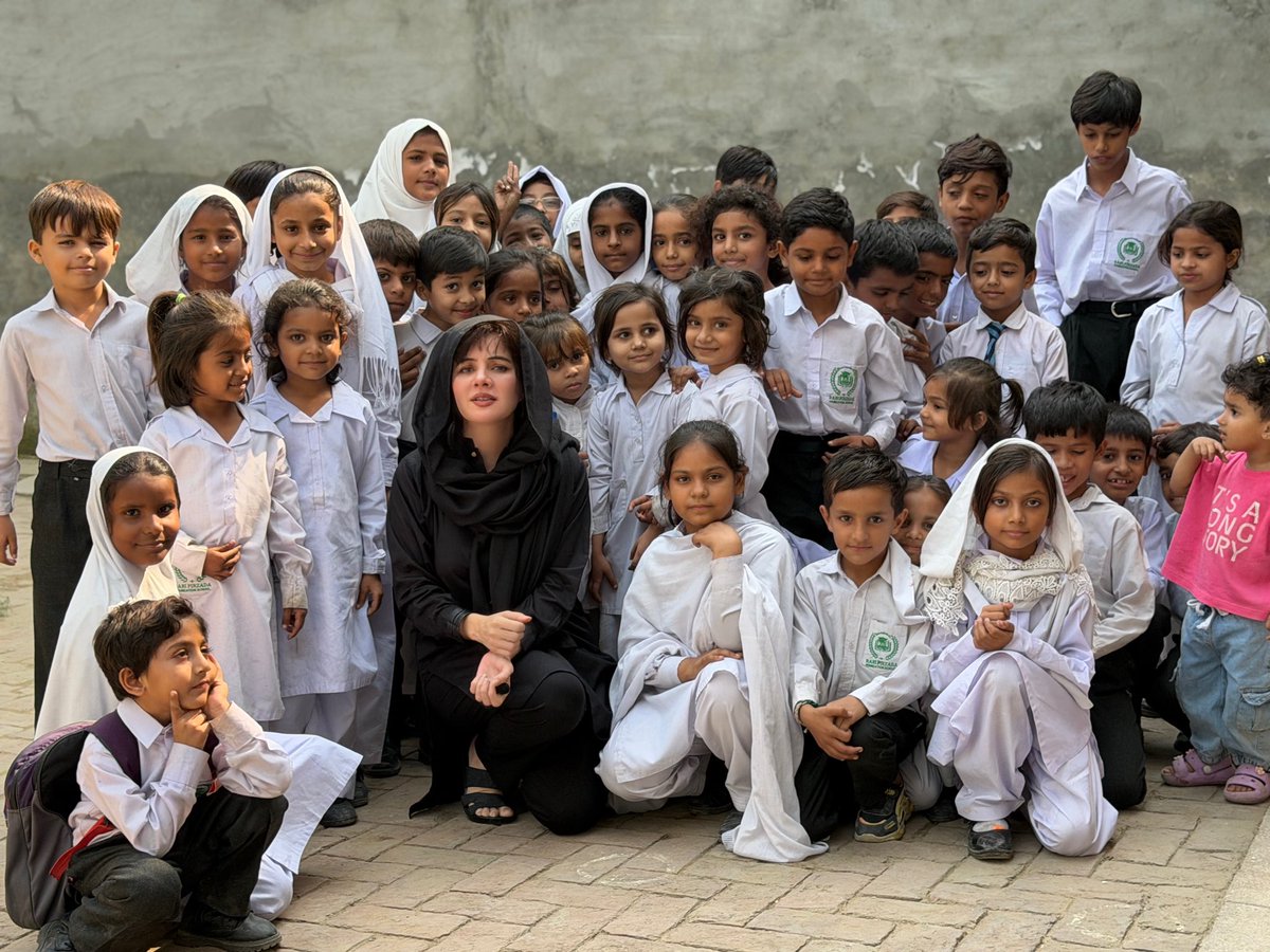 Rabipirzada's tweet photo. Nanhe khwab, bari umeedein aur aik roshan mustaqbil. 

#RabiPirzadaFoundation #NanheKhwab #RoshanMustaqbil #Education #Children #BrightFuture #Khidmat https://t.co/4zZhfsk7Hs