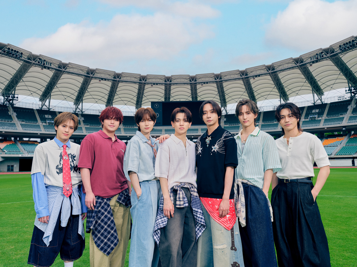 oricon_ranking's tweet photo. 【オリコン週間デジタルシングル(単曲)ランキング🎧】8/17付
👑1位👑
Travis Japan『On My Road（Stadium ver.）』
.
自身11作目のデジタルシングル1位獲得🎊
.
本作は、4月発売の2ndシングルに収録された楽曲『On My Road』を、ファンへの感謝と、これからも共に歩んでいきたいという想いを込めて、新たにアレンジ。『On My Road（Stadium ver.）』としてデジタルリリースされました🏟️⚽🎶
.
『On My Road』は、Travis JapanがMCを務めるサッカーバラエティー『けるとめる』のサッカー応援ソングとしてもオンエア中📺⚽🎶
.
#TravisJapan @TravisJapan_cr