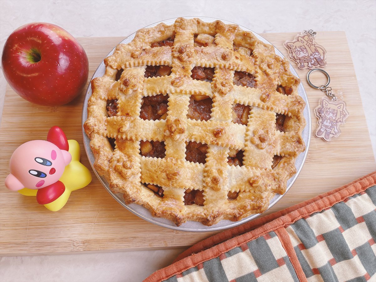 corgi_koragi's tweet photo. my attempt at apple pie 🍎🥧 !! https://t.co/ByxlwXmc2N