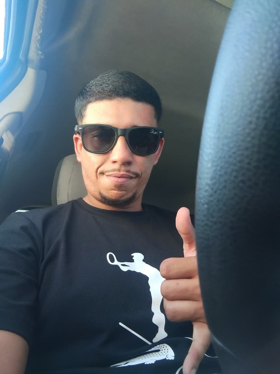 rodriguesvt7's tweet photo. A vida é louca, mas nós somos mais. Cada dia é um corre diferente, cada passo é uma vitória. Quem olha de fora nem imagina o peso que nós carregamos, mas, mesmo assim, nós seguimos firmes, com a cabeça erguida e fé no peito. No fim das contas, é nós por nós, sempre 🫰🏼🗽🎡💭 https://t.co/GRrbRxcLMl