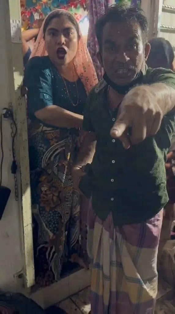 mhmmdhsm's tweet photo. Gangster melayu &amp; india hanya jadi barua puak hanyut? Makin besar kepala la dorang.. baru tahu puak hanyut ni kaya siap boleh hired gangster https://t.co/pAYRA0PGxD