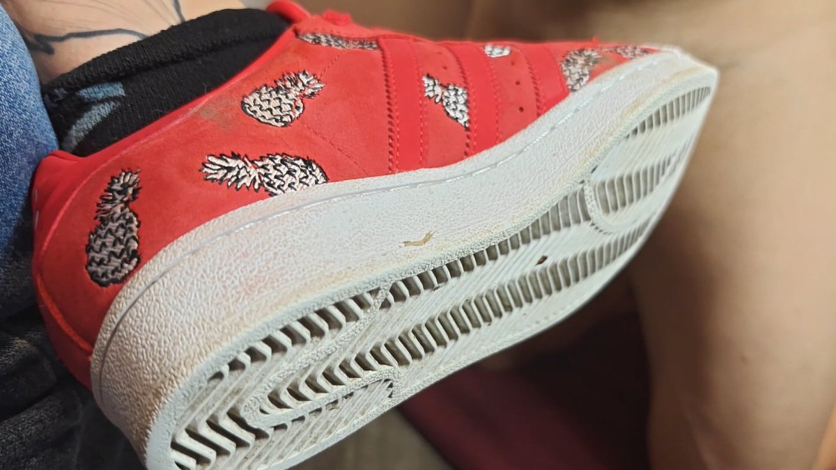 ms_chloepatra's tweet photo. These soles have been working hard…
Want to know what they’ve been doing?

New clip available.
Link in bio.

#findom #footfetish #adidas #soles #feet https://t.co/pOYMmNNKTp