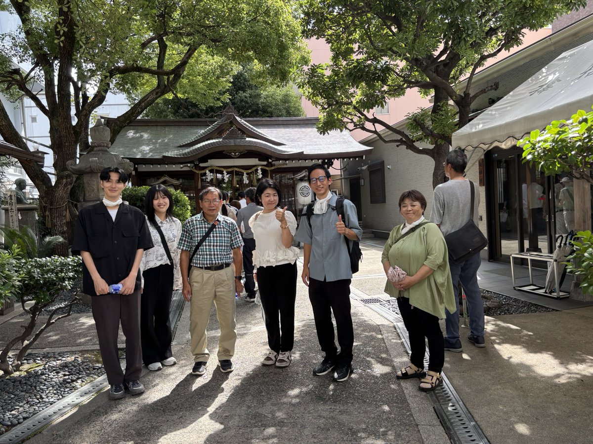 senjin_556's tweet photo. サムハラ神社では、たくさんの参拝者がいらっしゃいました！
パワーを感じました！
たまたまですが、今回のツアーは令和八年八月八日と八が3つ並んだ日でした！
#サムハラ神社 #本町 #神社 https://t.co/XtAm5DVtUi