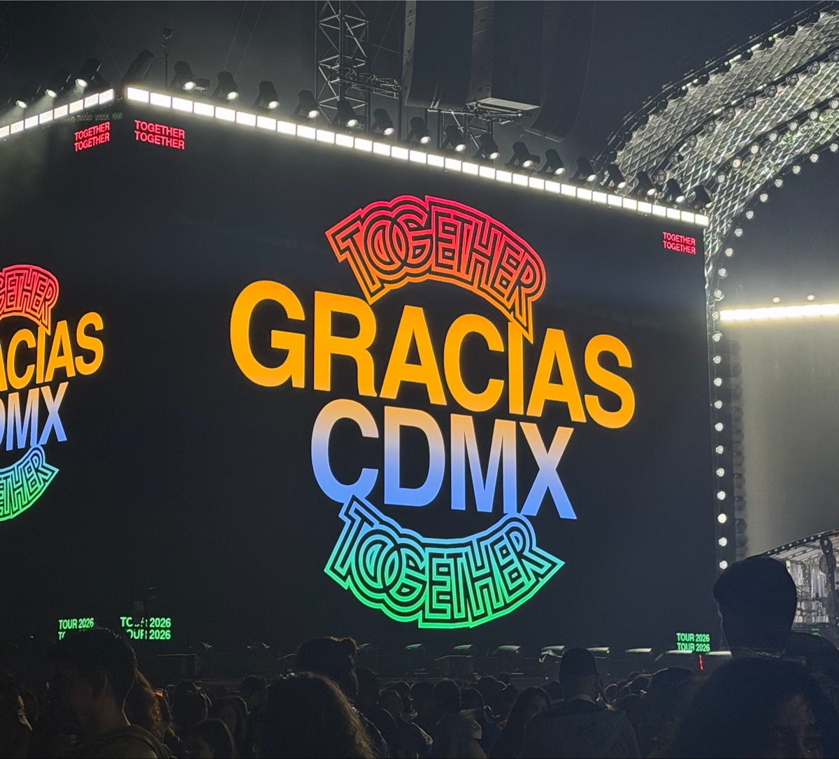 kissallthetim's tweet photo. GRACIAS CDMX https://t.co/pDuJMUh3sH
