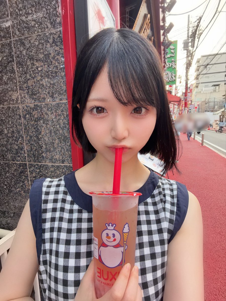 saki_KLM0819's tweet photo. 音楽聴きながらメイクする時間好きなんだよね。
みんなの好きな曲教えて欲しいな！聴くね。
私は今 相対性理論ｻﾝを聴いているよ。

 #カワラボメイツ  #曽川咲葵 https://t.co/wa6INKvM6a