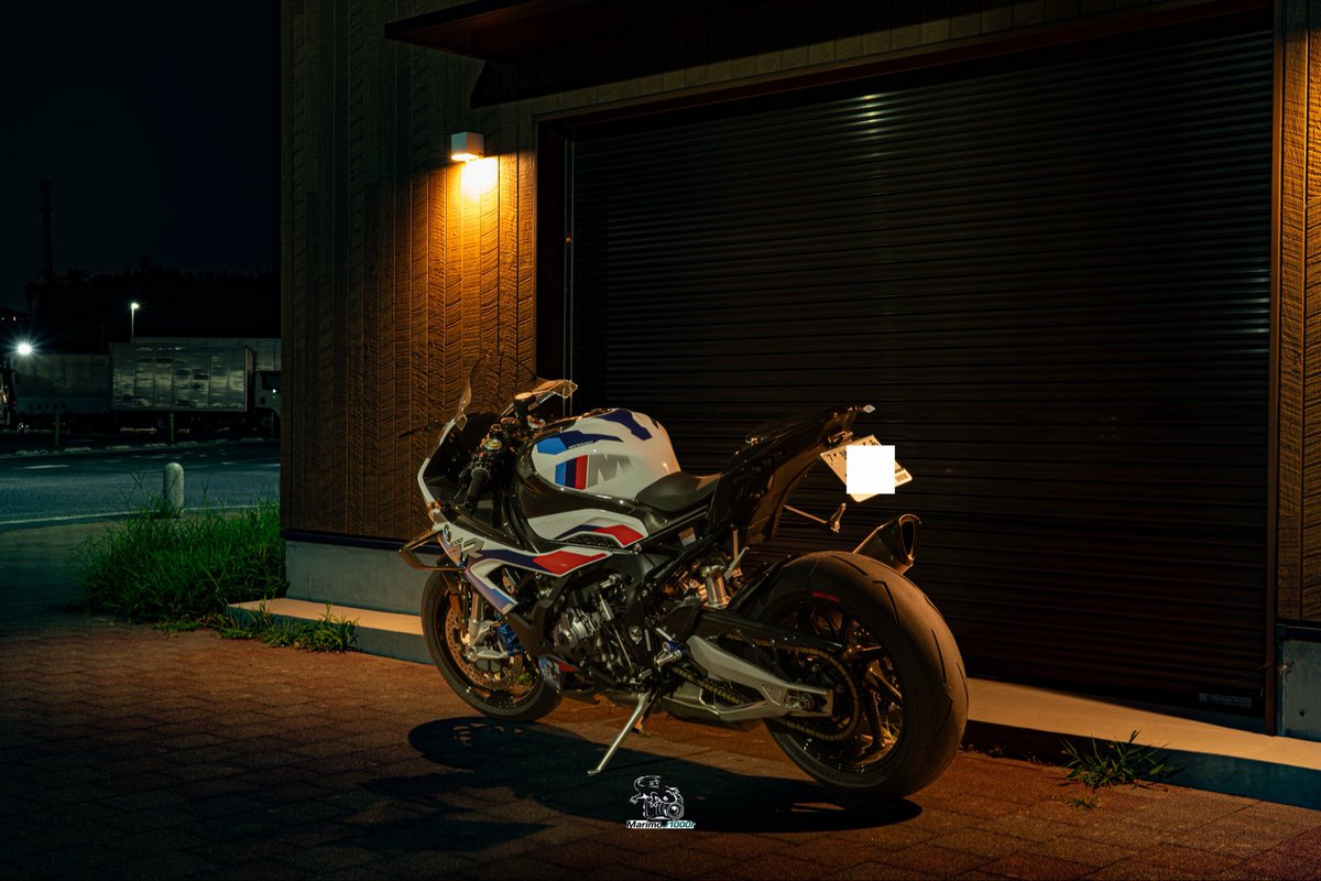 T_bk_Tx's tweet photo. 新しいバイク納車したので更新
Kawasaki zx6r
　　⬇️
BMW M1000RR！！
よろしくお願いします🙇

年齢：27
性別：男
住み：東京
好き：🏍️ 🎮 🏂 
一言：s1000rr.m1000rr仲間増やしたい

#バイク乗りとして自己紹介 
#バイク仲間募集中
#bmw
#m1000rr
#m1krr
#s1000rr https://t.co/QctWdVrIbK