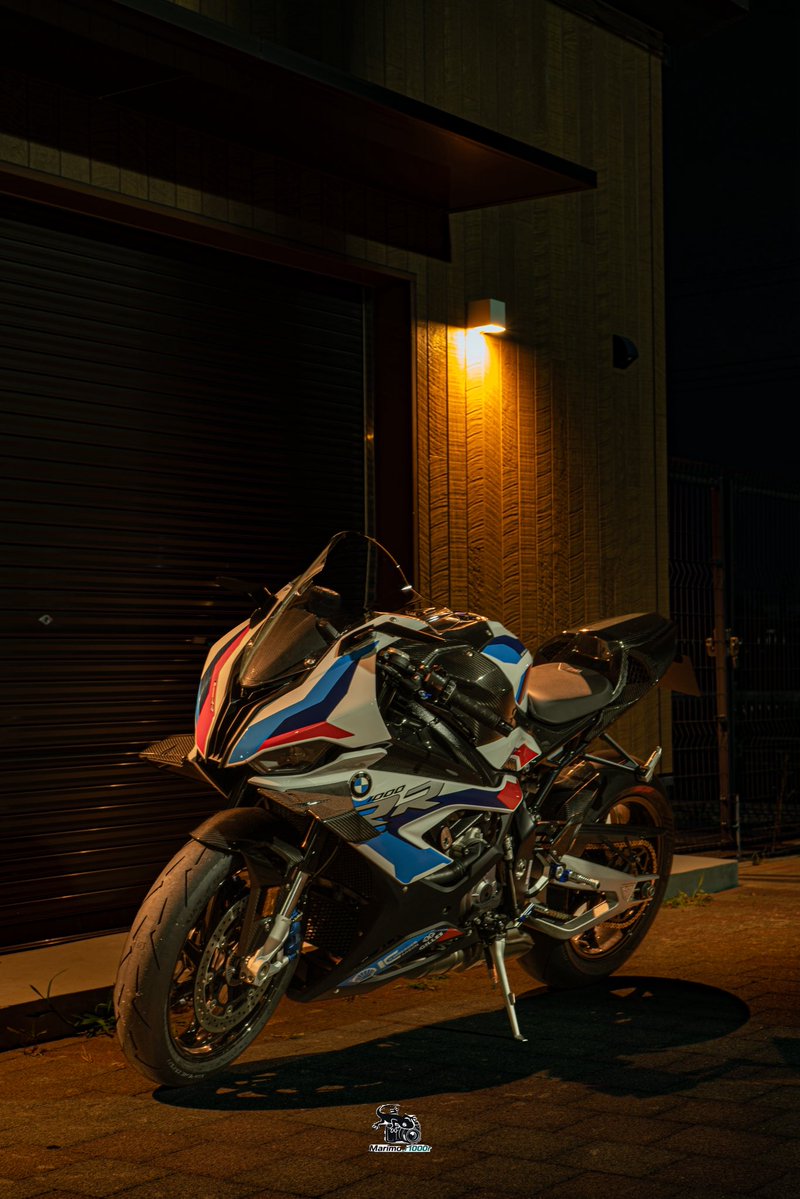 T_bk_Tx's tweet photo. 新しいバイク納車したので更新
Kawasaki zx6r
　　⬇️
BMW M1000RR！！
よろしくお願いします🙇

年齢：27
性別：男
住み：東京
好き：🏍️ 🎮 🏂 
一言：s1000rr.m1000rr仲間増やしたい

#バイク乗りとして自己紹介 
#バイク仲間募集中
#bmw
#m1000rr
#m1krr
#s1000rr https://t.co/QctWdVrIbK