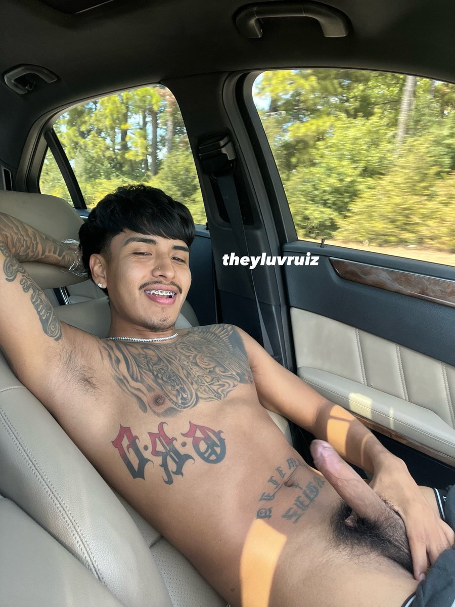 theyluvruiiz's tweet photo. can I be ur Latino boyfriend? https://t.co/sAOLpW4Mq4