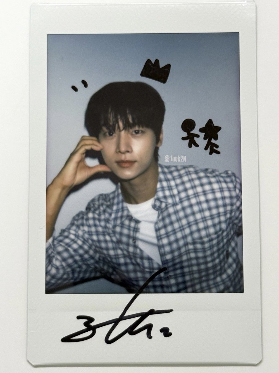 1uck2N's tweet photo. 내 욘쟈님 폴라 공유…👑 https://t.co/Ko4AjXtjrC