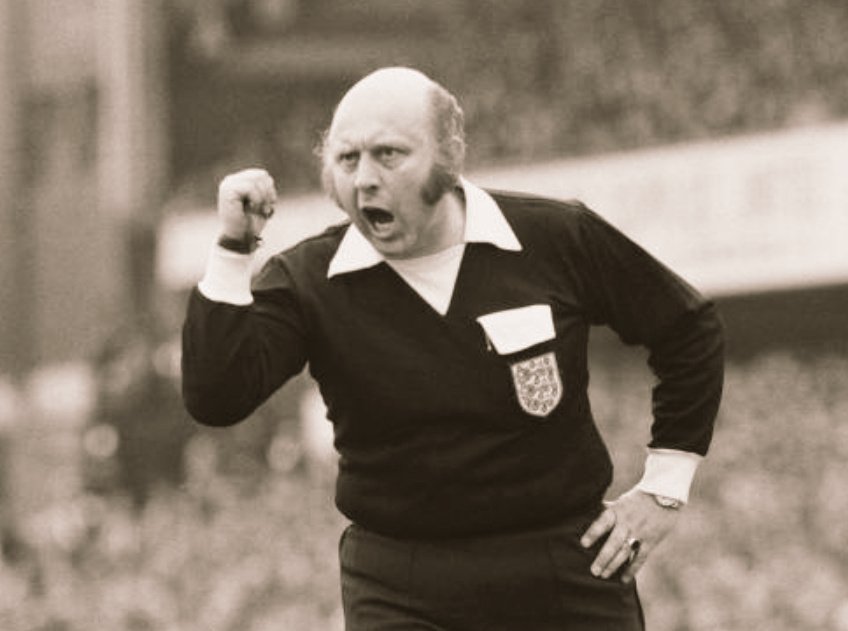 footballmemorys's tweet photo. Roger Kirkpatrick, Referee 

#Refs #Officials #Referees https://t.co/gHE9FPm1K5