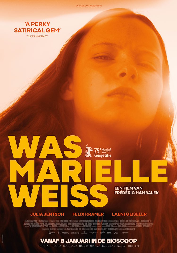 JohanSimons63's tweet photo. Was Marielle weiss (Frédéric Hambalek, 8): wat als je dochter alles zag en hoorde wat je zei, zelfs vanop afstand? Met klassieke strijkers en een hoge camera toont deze Duitse satire de barstjes in een huwelijk en roept het boeiende vragen op over intramenselijke communicatie. https://t.co/ShY4LtK6Eq
