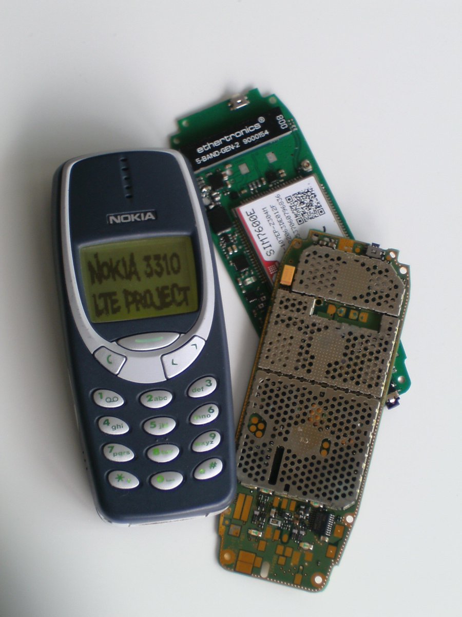 nloopid's tweet photo. UNBELIEVABLE, someone experimented with embedding a 4G LTE network into the Nokia 3310 (2000)!

https://t.co/imCZCDWQhZ https://t.co/M8JgwjVAHT