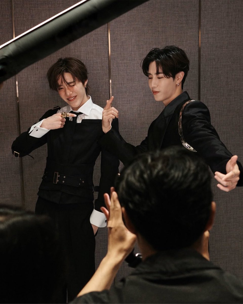 _muffinp's tweet photo. น้องพีพีบนเวที : ฝากทุกคนบอกพี่มาร์คต้วนด้วยว่าหนูรักเขา
พี่มาร์คต้วน: *ลงรูปน้องพีพีพร้อมแท็ก*
/
เอ็นดูมาก น้องเก่งจังเลยลูก🤏🏻😂
PP KRIT WEIBO GALA 2026 
#WeiboGala2026xPPKRIT #PPKritt https://t.co/n8IcljKCl2