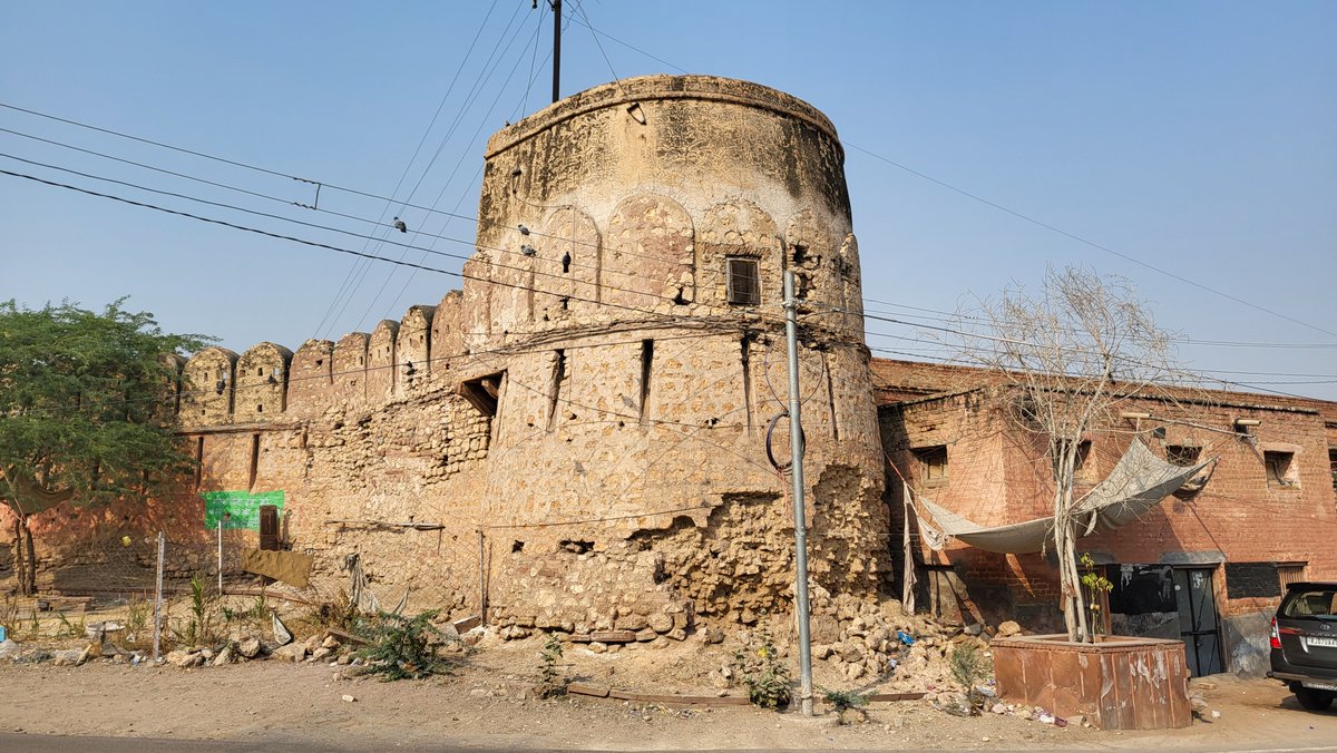 SmprCity's tweet photo. Junagarh Fort Bikaner

#junagarhfort #bikaner #smprcity https://t.co/hCpWWyJwBQ