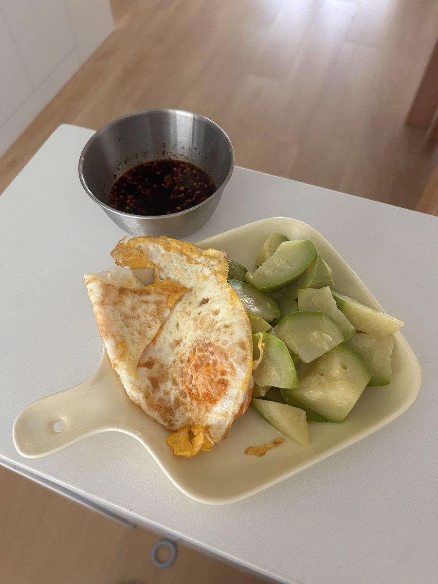 Fox_bb88's tweet photo. 🍽️ https://t.co/KSecA8g8Bv