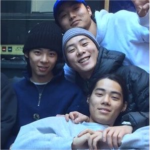 Bean_1123's tweet photo. 오케이랑 욘스 맨날 붙어잇는 거 넘 귀엽 https://t.co/Tp729IdySJ