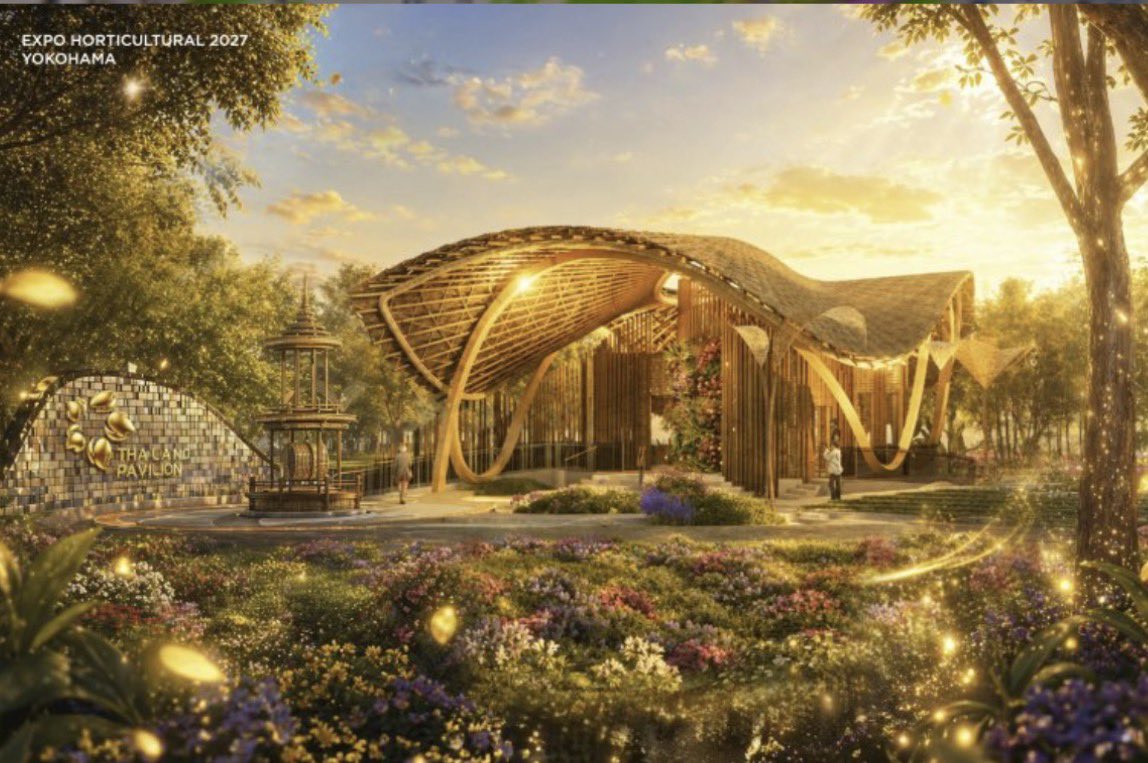 yHJZR7m3qdszPCz's tweet photo. 🇹🇭【タイ館】🇹🇭

GREEN×EXPO 2027に出展するタイ・パビリオンの特設サイトのギャラリーに
イメージパースが追加されてますね🌿

大きな花びらを思わせる曲線的な屋根と、建物を包み込むように広がる色鮮やかな庭園…これは実物を見るのが楽しみすぎる！

📍区画：4D
📐敷地面積：619㎡
🌸「花」をモチーフにした建築デザイン

海外パビリオンも少しずつ姿が見えてきましたね👀

https://t.co/lsqMrIozFE

#GREENEXPO2027 #GREENEXPO #グリーンエクスポ #横浜花博 #国際園芸博覧会 #花博 #横浜 #上瀬谷 #瀬谷 #ThailandPavilion #Thailand #タイ #タイ館 #Expo2027Yokohama