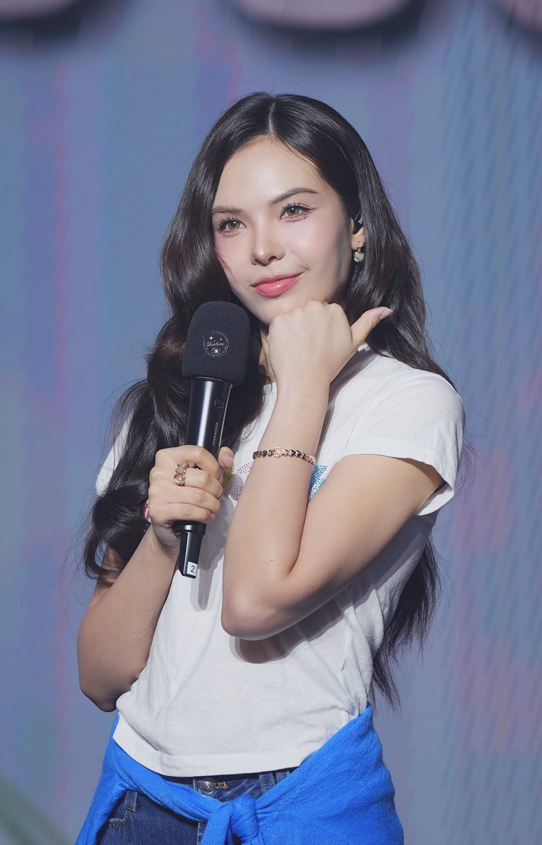 Charlene12451's tweet photo. That soft Korean charm. 

1ST FM KOREA LMSY
#LMSY2026FANMEETINGINKOREA
#LMSY #ลูกหมีซอนญ่า
#SonyaSaranphat https://t.co/omrHIpU3o5