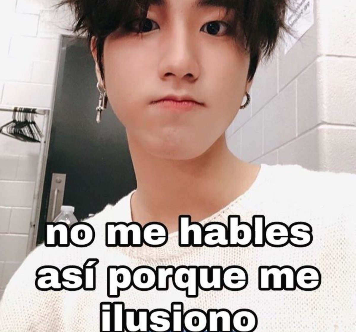 hoon_l0l's tweet photo. Yo apenas me dicen "Holaa" y no "Hola." https://t.co/PGgIRShjUj