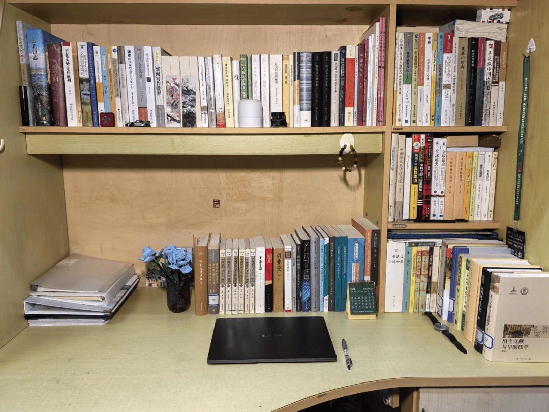 TysonSchrelxni's tweet photo. Finally submitted my thesis—no more all-nighters, just a post-deadline high!， https://t.co/e7E9A5gSPO