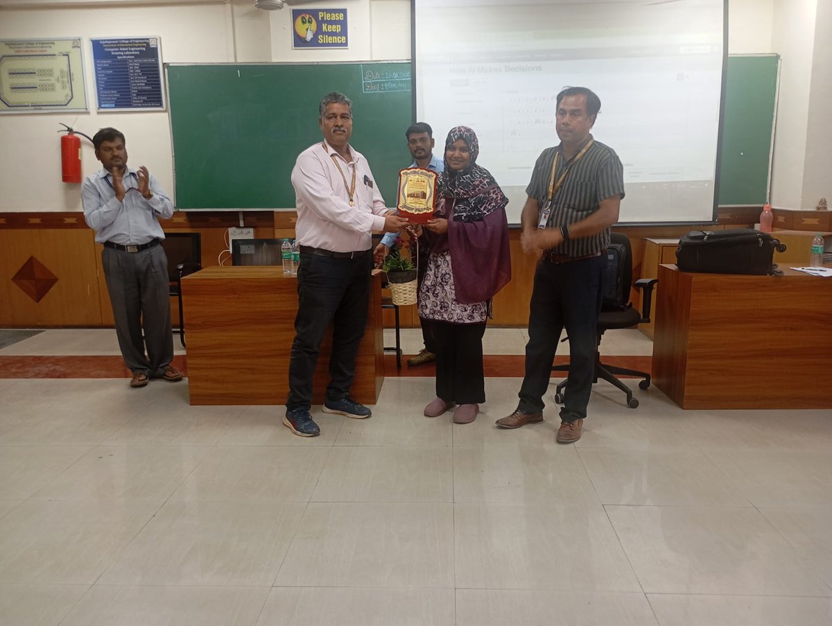 rrceblr's tweet photo. 🎓✨ #RRCE | #FirstYearUG #InductionProgram2026 🚀 In association with #AgastyaInternationalFoundation, students explored #AI, creativity, social activities &amp; digital skills, building confidence and innovation for a future-ready journey! 💡🌱 #SkillDevelopment #FutureEngineers https://t.co/7FzI5KWiit