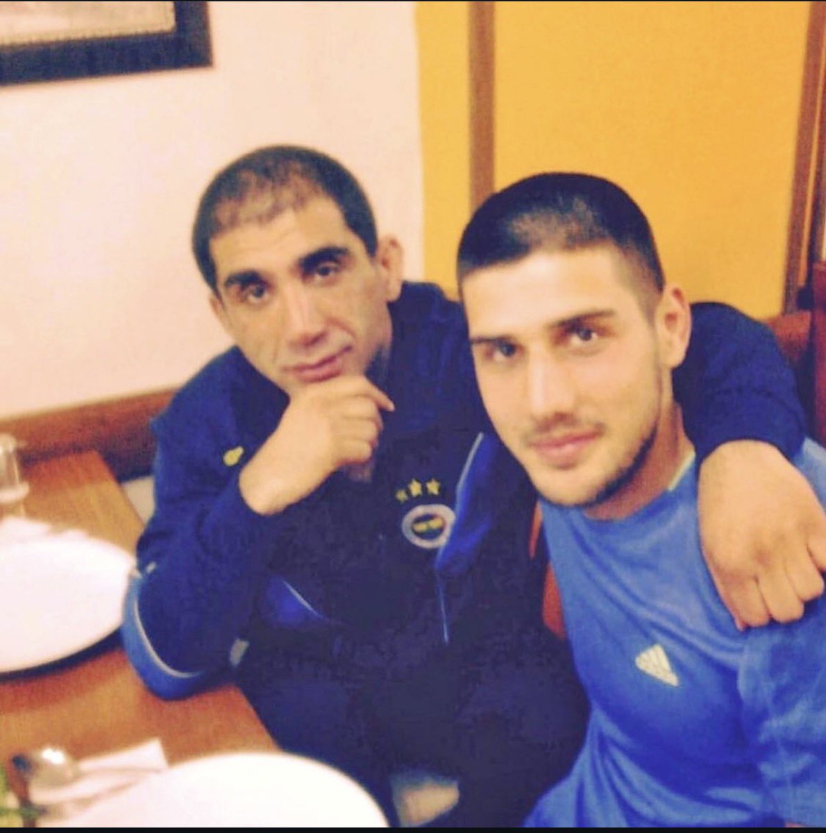SadiErenZDEMR1's tweet photo. Allah’a şükür Fenerbahçeliyiz Gfbliyiz ve sizin Kardeşiniziz. Son Reis Tek Lider. https://t.co/nIcTaCFjxm
