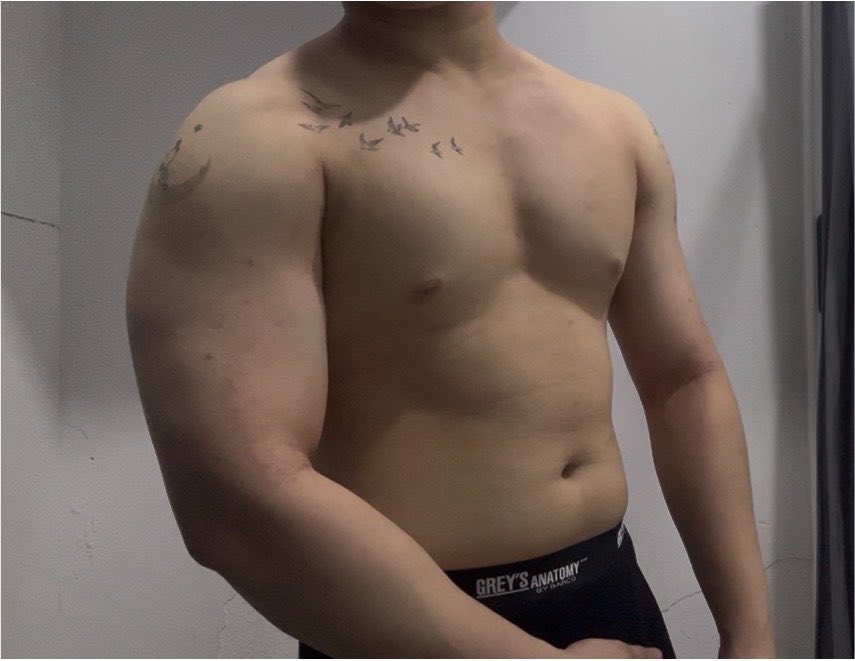 Krasbendai's tweet photo. Bloated now. Would a hug be ok? https://t.co/Ko71BnZqqB