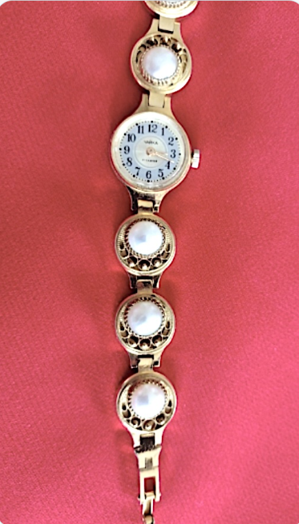 InessaW29's tweet photo. https://t.co/k4Yf5PrFoF
Vintage Freshwater Pearl Rotary Watch Chaika Gold Plated Great Gift UK seller
#MHHSBD #WATCH #vintage #giftideas #jewellery #pearl #gifts #viral #jewellerybox #surprise #gifts #MothersDay #motherdaughter #xmastree #giftsirinart https://t.co/cPAR5oTcO4