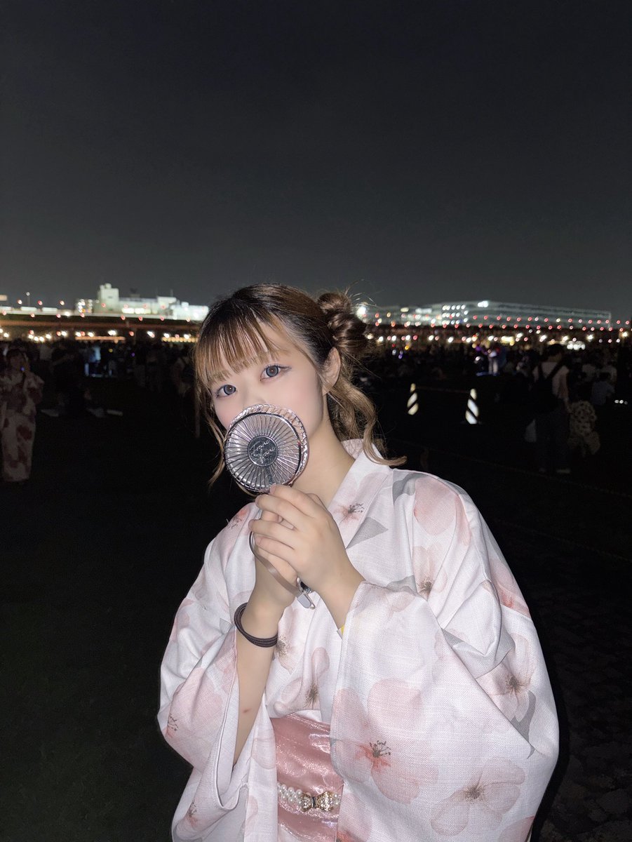 renatuki_alex's tweet photo. 君のことしか考えられない想いを伝えたいのに https://t.co/D8xgniplo8