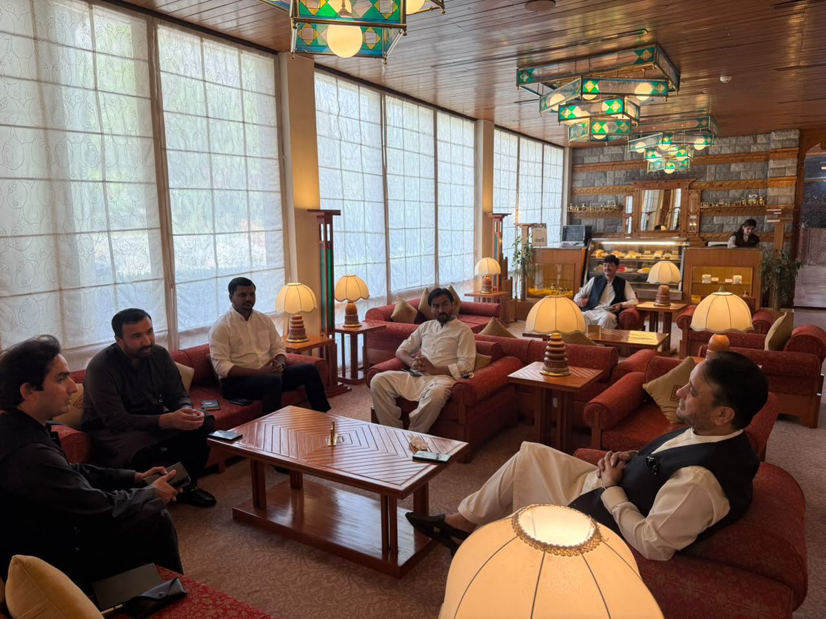 Huseeb59's tweet photo. Nice and Lovely 🌹 🌹 🌹 
#CMMaryamHonhaarYouth https://t.co/o9nTDAqpLt