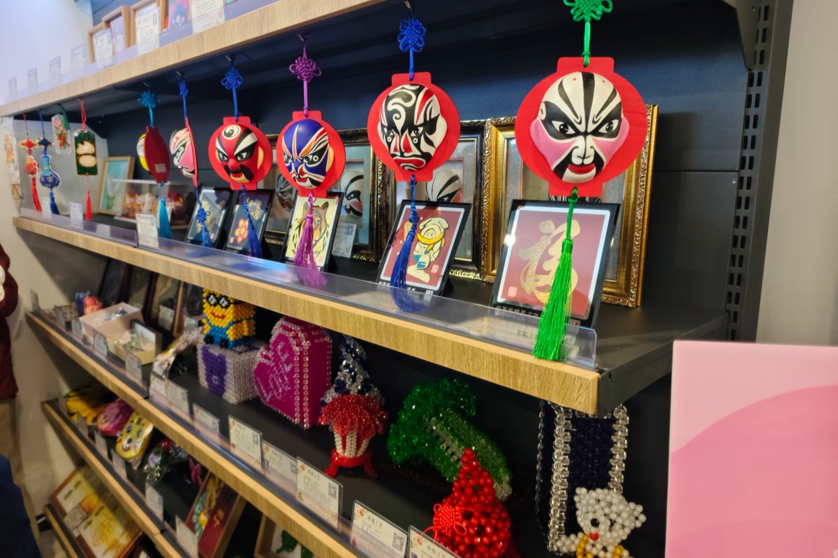 ArbabHaru's tweet photo. Join our campus DIY Craft Fair this Saturday! Make cute keychains with friends, swap handmade gifts, and get free craft supplies—limited spots! Tag a buddy to come with you https://t.co/l3uZ235RDR