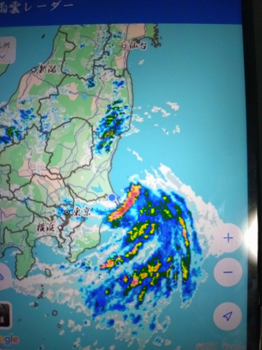 r7d13's tweet photo. 綺麗に台風の目かも https://t.co/fxvlbQqJ81