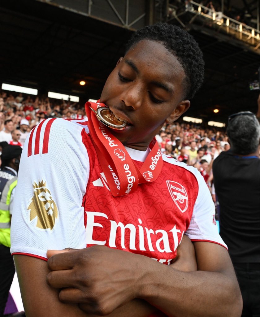 PatrickTimmons1's tweet photo. Don’t even think about it, @Arsenal. https://t.co/3m3SQCiJSn