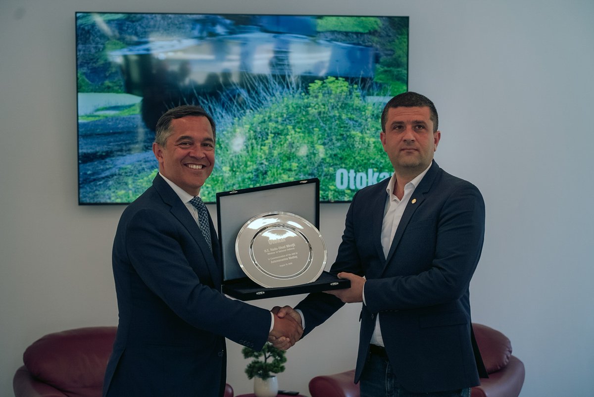 Defence21MAG's tweet photo. Otokar Welcomes Romania's Minister of National Defense in First High-Level Visit Since the Automecanica Mediaș Takeover and Full Operationalization of Production Lines

Read full article at:
https://t.co/6r4yUMxt4o https://t.co/wUA36qsuvr
