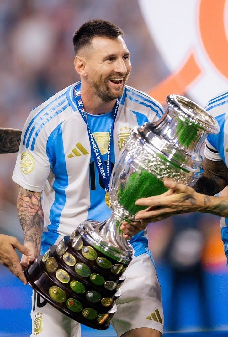 nm10emon's tweet photo. @TMfutbal All the Copa America tourn. Messi has played:

2007

2011 (+4y)

2015 (+4y)

2016 (100th year anniversary)

2019 (+4y)

2021 (was supposed to happen in 2020, postponed due to COVID; alignment with Euro; Finalissima replacing Confederation cup)

2024 (+4y)

2028 (+4) https://t.co/HLsizkneS1