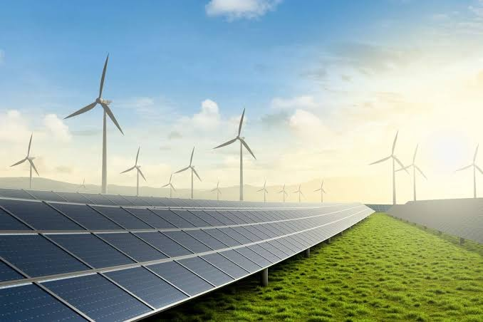 Gagan19989's tweet photo. India crossing the 300GW clean energy mark and hitting 60% of the 2030 target is a historic milestone! With solar &amp; wind power leading the charge, PM @narendramodi's unmatched vision is truly transforming the nation into a global green powerhouse. https://t.co/0log8qiZRs