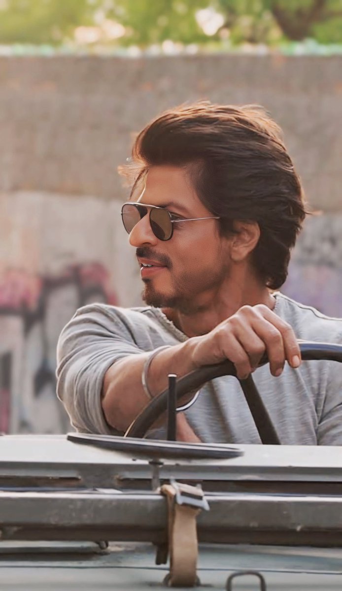 crayzeofshah24y's tweet photo. Good morning 
@iamsrk May your day be filled with pure energy, big smiles, endless chai, and that trademark #SRK magic.
Stay spirited, stay unstoppable, and keep the King Khan vibe alive wherever you go!
Love &amp; lively vibes to the entire #Srkians @YaseenRing @CeliaBlalock https://t.co/h6GCdiXzMA