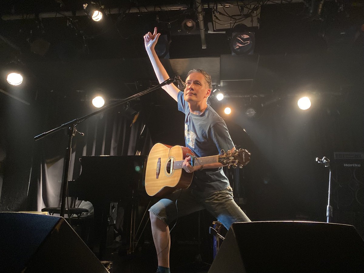 JTH_staff's tweet photo. ジャンたなかヘヴン†スタッフダイアリーを更新しました！
【LIVEレポ】20260706janlive@真昼の月 夜の太陽
⇒https://t.co/Cp6AsajdP8
7/6のライヴレポです。30分全13曲を披露したなんとも贅沢なステージの様子をお届け！
ステージや共演者の皆さんとの楽しい写真満載です。ぜひご覧ください。 https://t.co/8jqd7X7ElT