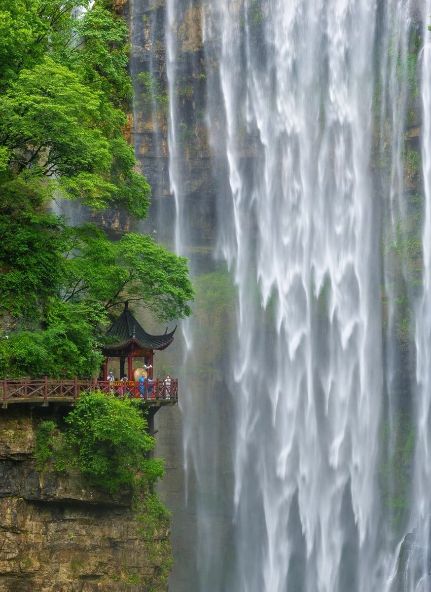 47648427qqcom's tweet photo. 宜昌三峡大瀑布 https://t.co/xwKYLssXEf