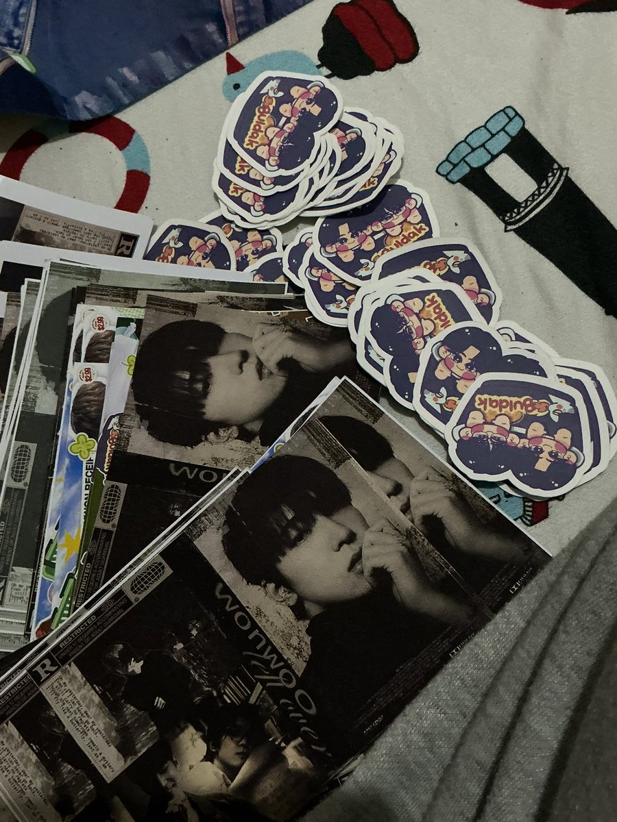 pagsulat_at's tweet photo. #Scoups_firstlove hiii meron pakong extra wonu postcard and minwon stickers hingi lang kayo sa 16🤗🤩 https://t.co/lHWsIXUdxj