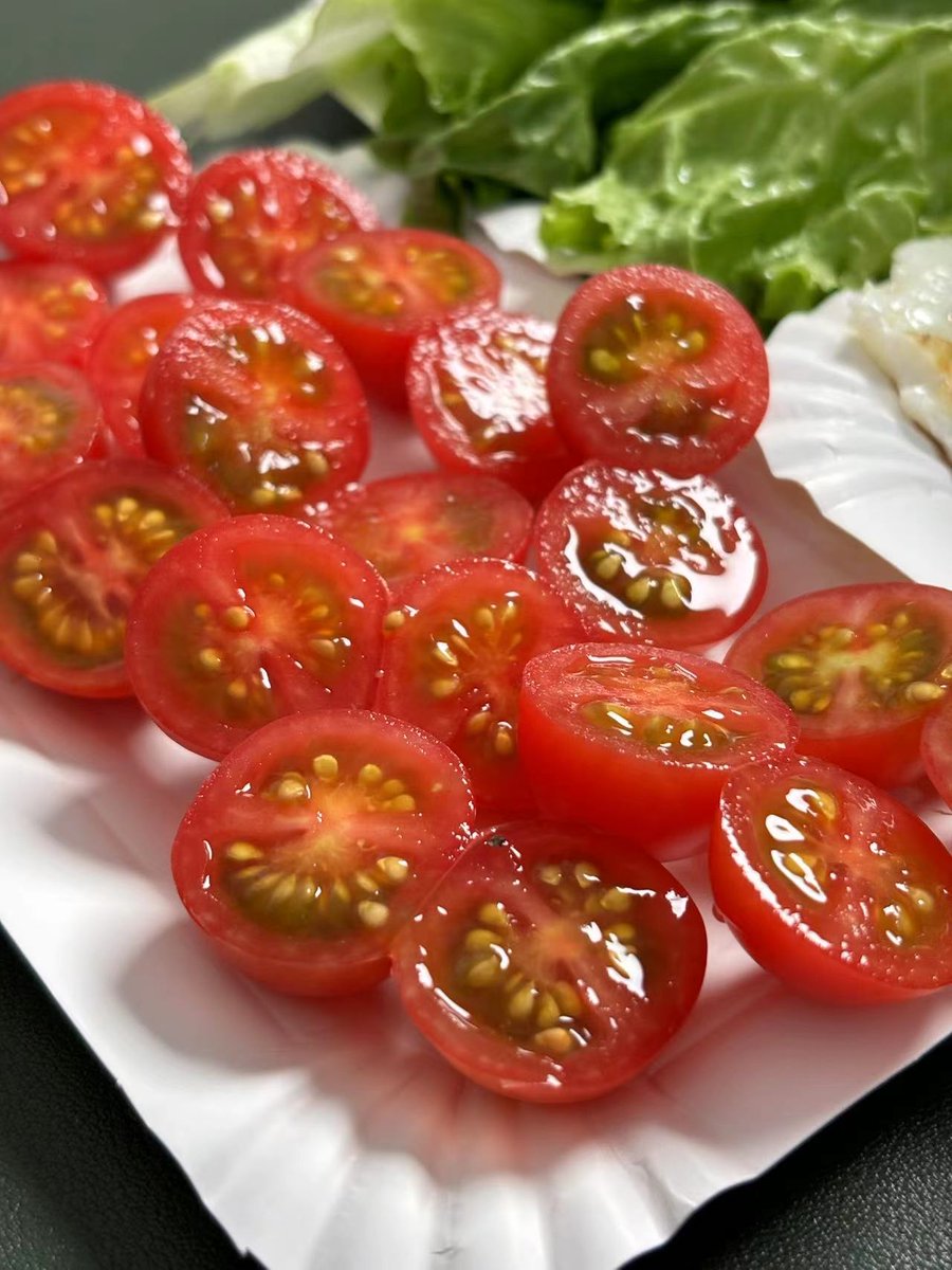 silvertounge123's tweet photo. Just tried the new organic cherry tomatoes — so sweet, juicy and firm, perfect for salads or snacking! 10/10 would restock. https://t.co/3Lk6qBCEed